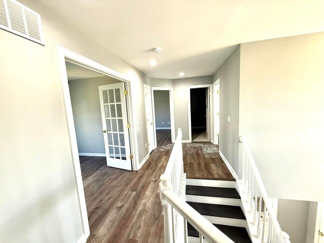 Building Photo - 9465 Santa Clara Cir