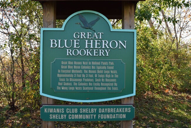 Building Photo - Shelby Township - 3 Bedroom, 2 Bath, End-Unit condo style w/Att Garage