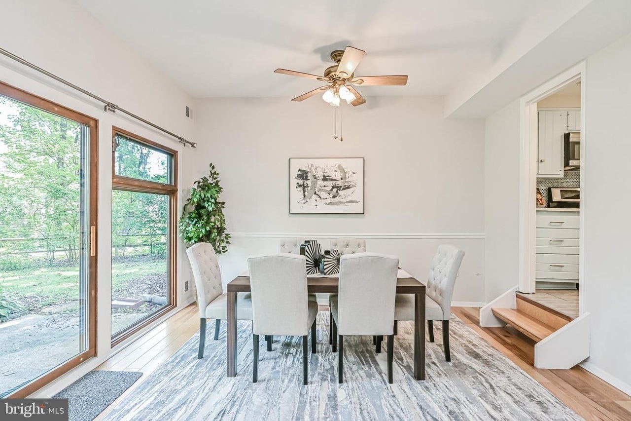 Building Photo - 5621 9th Rd N