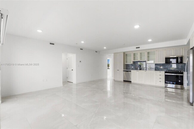 Building Photo - 14530 SW 261st Terrace