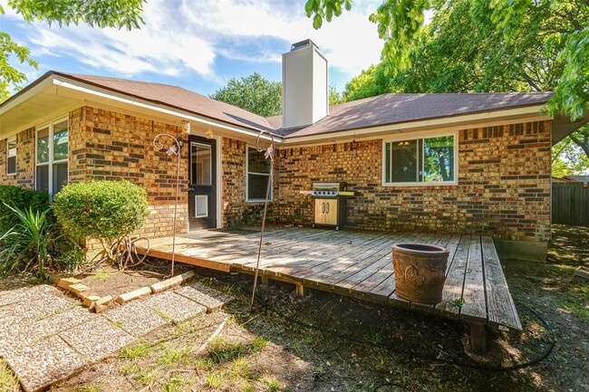Building Photo - 1106 Lockridge-
