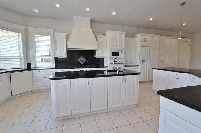 Building Photo - Immaculate & Captivating Home in Lexington Hills