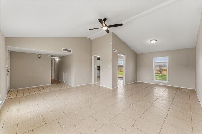 Building Photo - 16958 Jenikay St