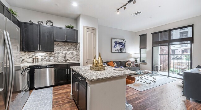 Building Photo - 1 Bed W/ Luxury and Style!