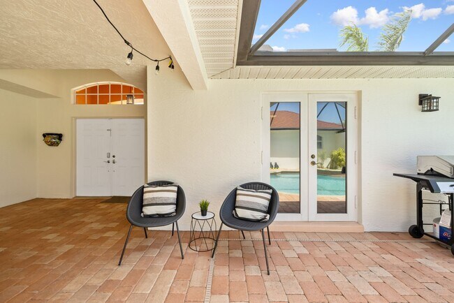 Building Photo - Pool Home for rent