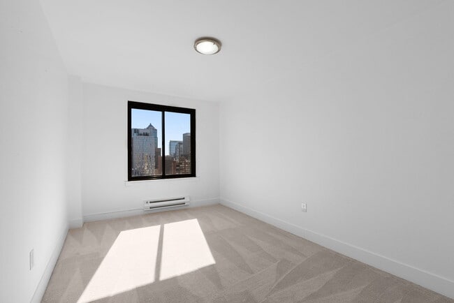 Building Photo - 1105 Spring St