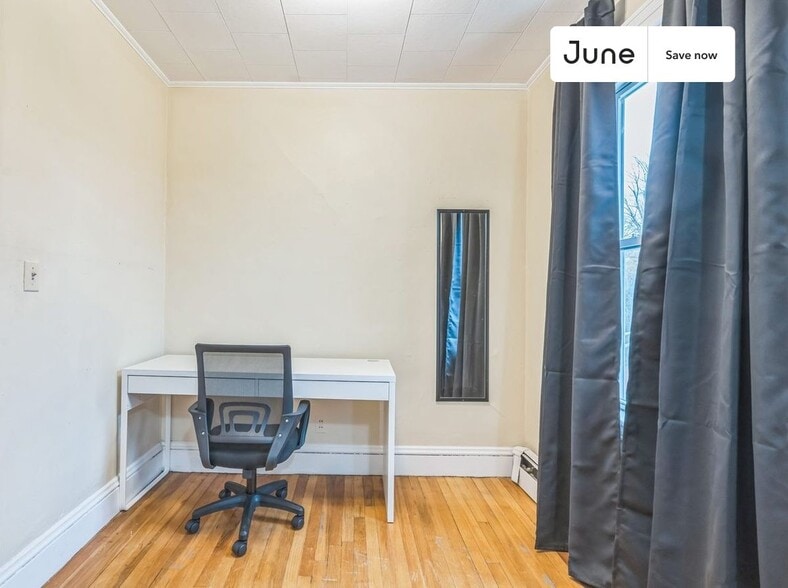 Building Photo - 2 Sherman St