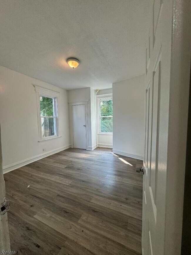 Building Photo - 205 N Clinton St