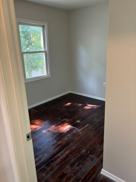 Building Photo - 18333 Williams Rd