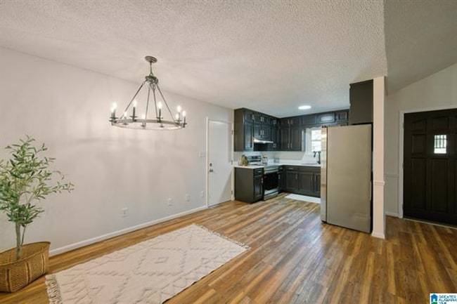 Building Photo - 1911 Glen Davis Ln