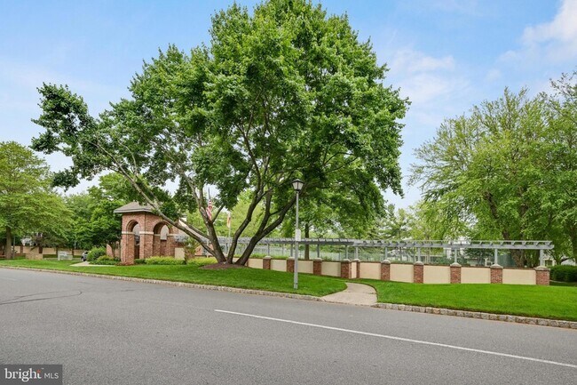 Building Photo - 119 Commonwealth Ct