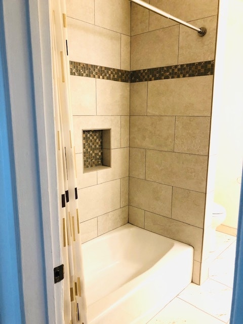 BATHROOM - 1922 Curtis Ave