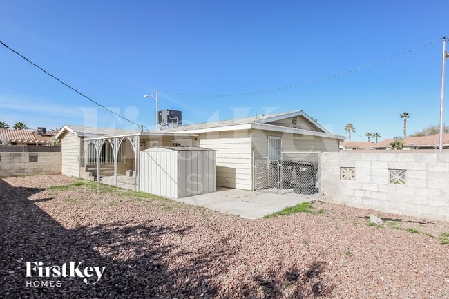 Building Photo - 2128 Carver Ave