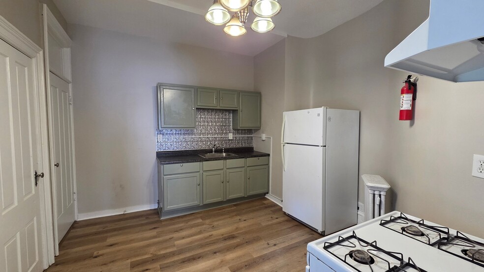 Building Photo - 363 Prairie St