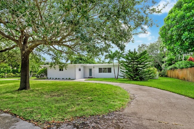 Building Photo - 13125 SW 81st Ave