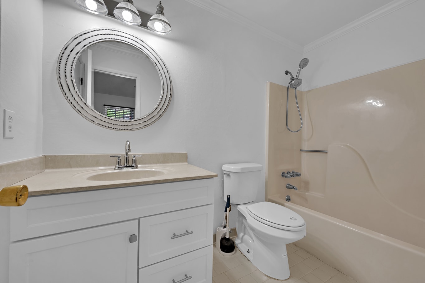Building Photo - 2933 Riverwood Ter