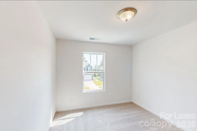 Building Photo - 2752 Yeager Dr NW
