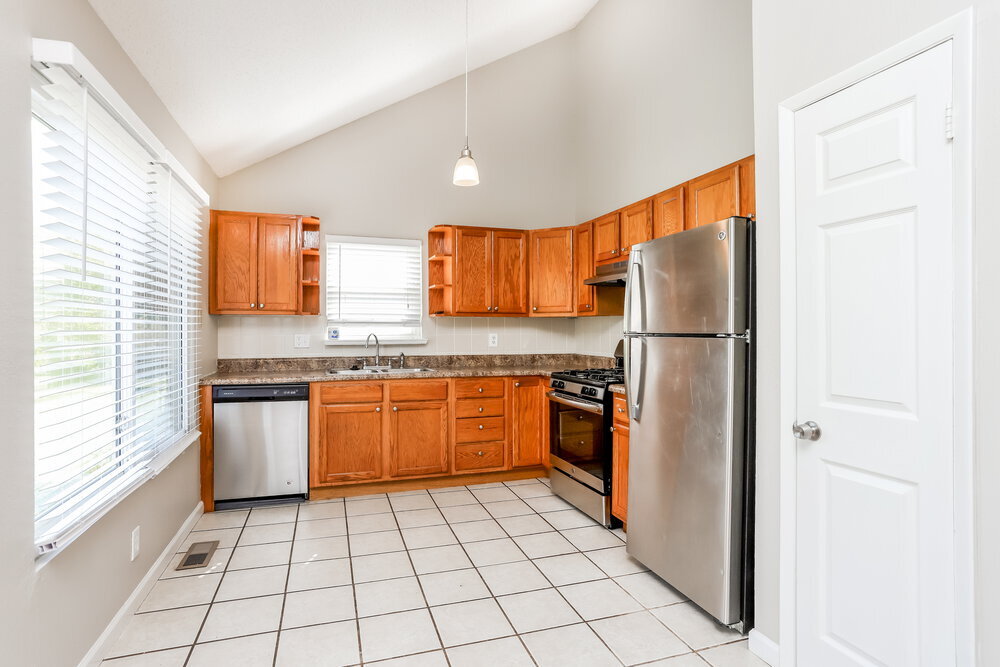 Building Photo - 1690 Woodman Dr