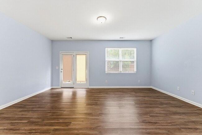 Building Photo - 3068 Tarian Way