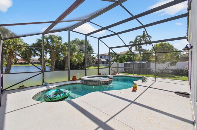 Building Photo - 7076 Middlebury Dr