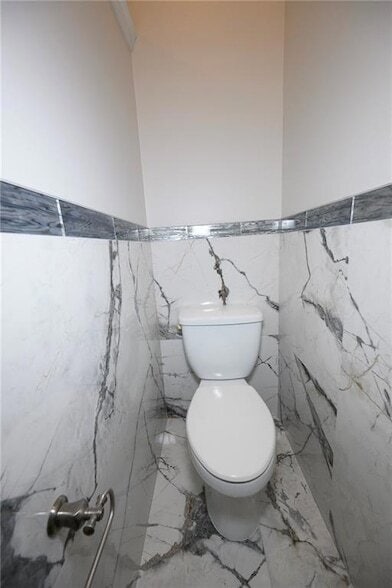 Building Photo - 5955 Weddington Dr