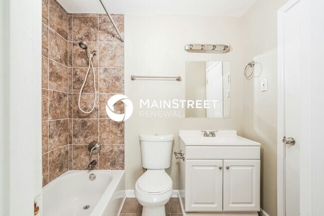 Building Photo - 4 Bedroom Pet-Friendly Home in Louisville,...