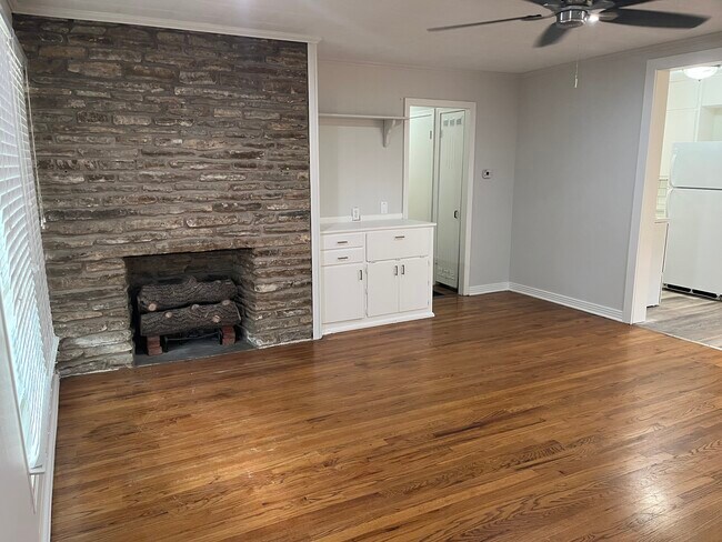 Living room - 125 S Milton St