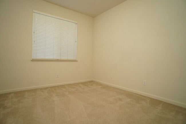 Building Photo - Charming 3 Bedroom Home for Rent in Crocker Ranch  Roseville!