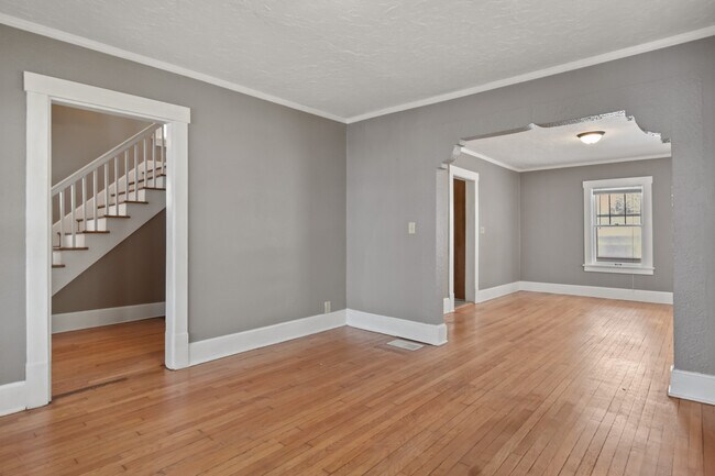 Building Photo - 117 N 1st St