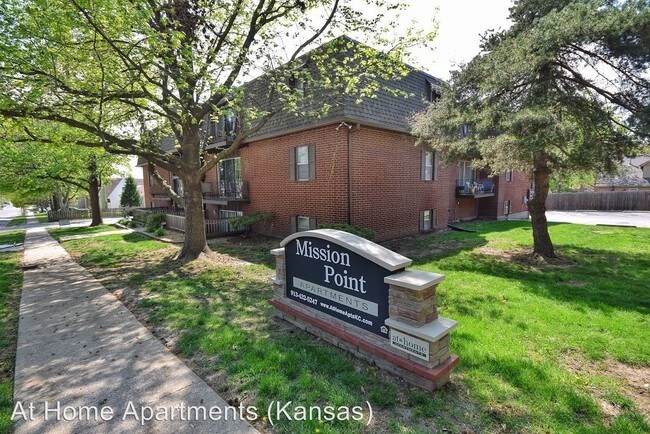 Building Photo - 5708 Outlook St