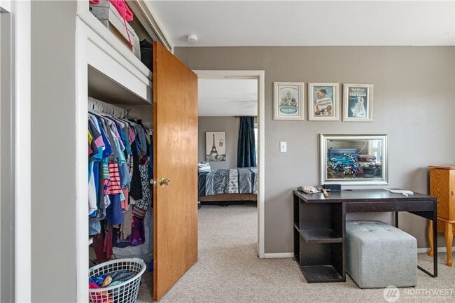 Building Photo - 4 bedroom home in one of Tacoma's most cov...