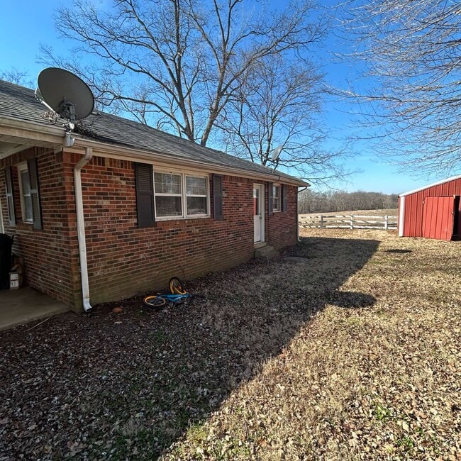 Building Photo - 226 Magnolia St