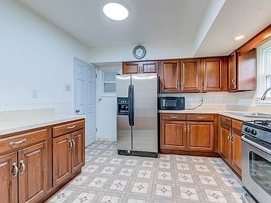 Building Photo - 4469 Mohegan Dr