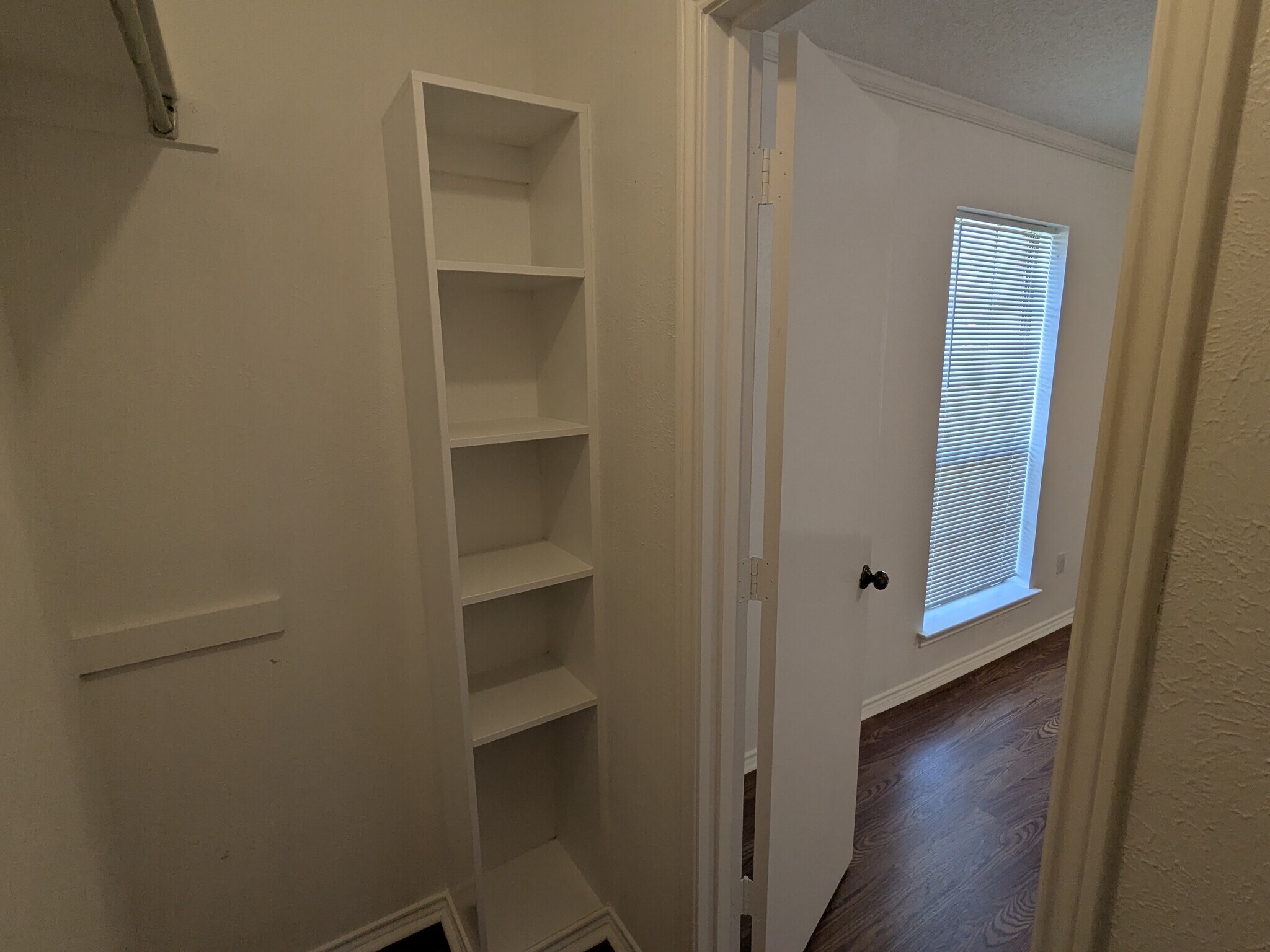 Building Photo - 2410 Cordoba Dr