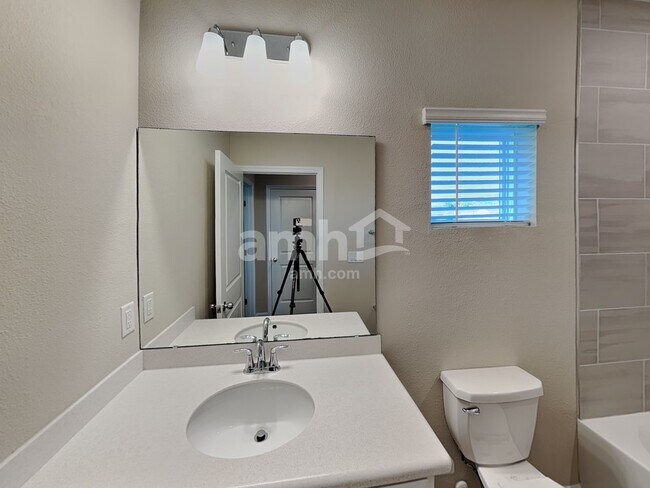 Building Photo - 123 Edge Pk Trl