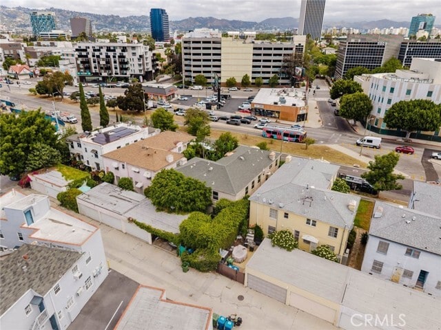 Building Photo - 5962 San Vicente Blvd