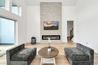 Building Photo - 4914 Olive Province Ln