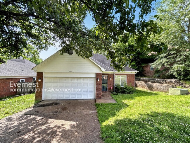 Primary Photo - 692 Walnut Valley Ln