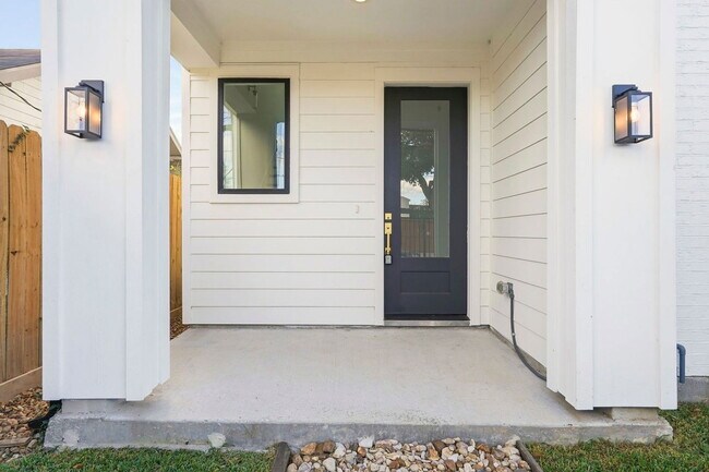 Building Photo - 3830 Wilmer St