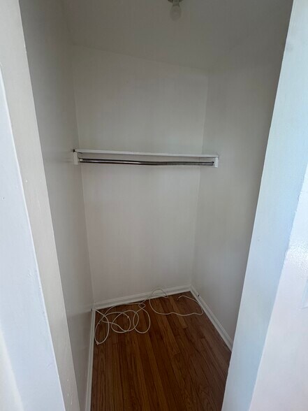 Building Photo - 4251 W Haddon Ave