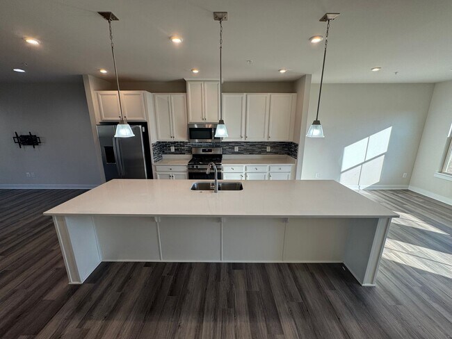 Building Photo - Modern 3 Bed 2.5 Bath Townhome In Beautiful Arcola Town Center