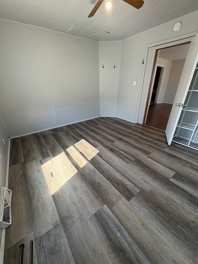 Building Photo - 4 Bedroom, 2 Bath House Near UWL and WWTC