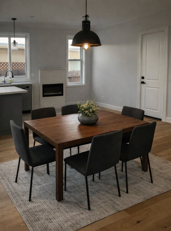 Building Photo - 661 Hampshire Ave