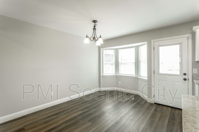 Building Photo - 8128 Fallen Maple Dr