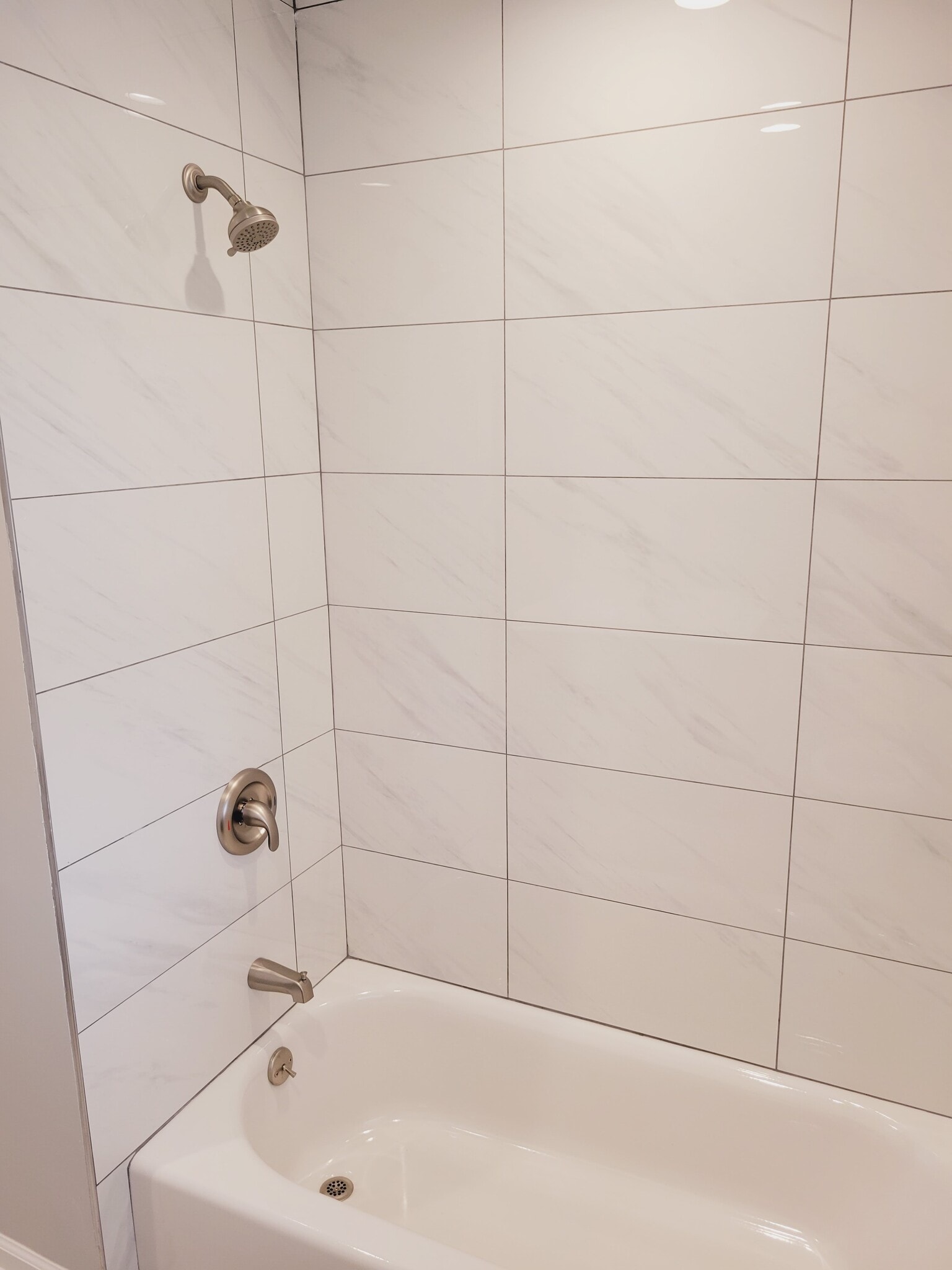 Building Photo - 112 W Burlington Ave