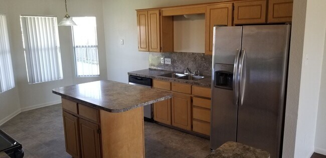 Building Photo - 4311 Janelle Dr