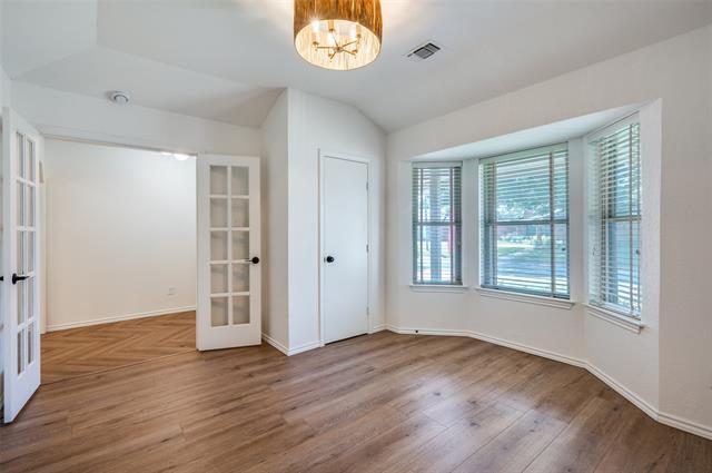 Building Photo - 1015 De Pauw Dr