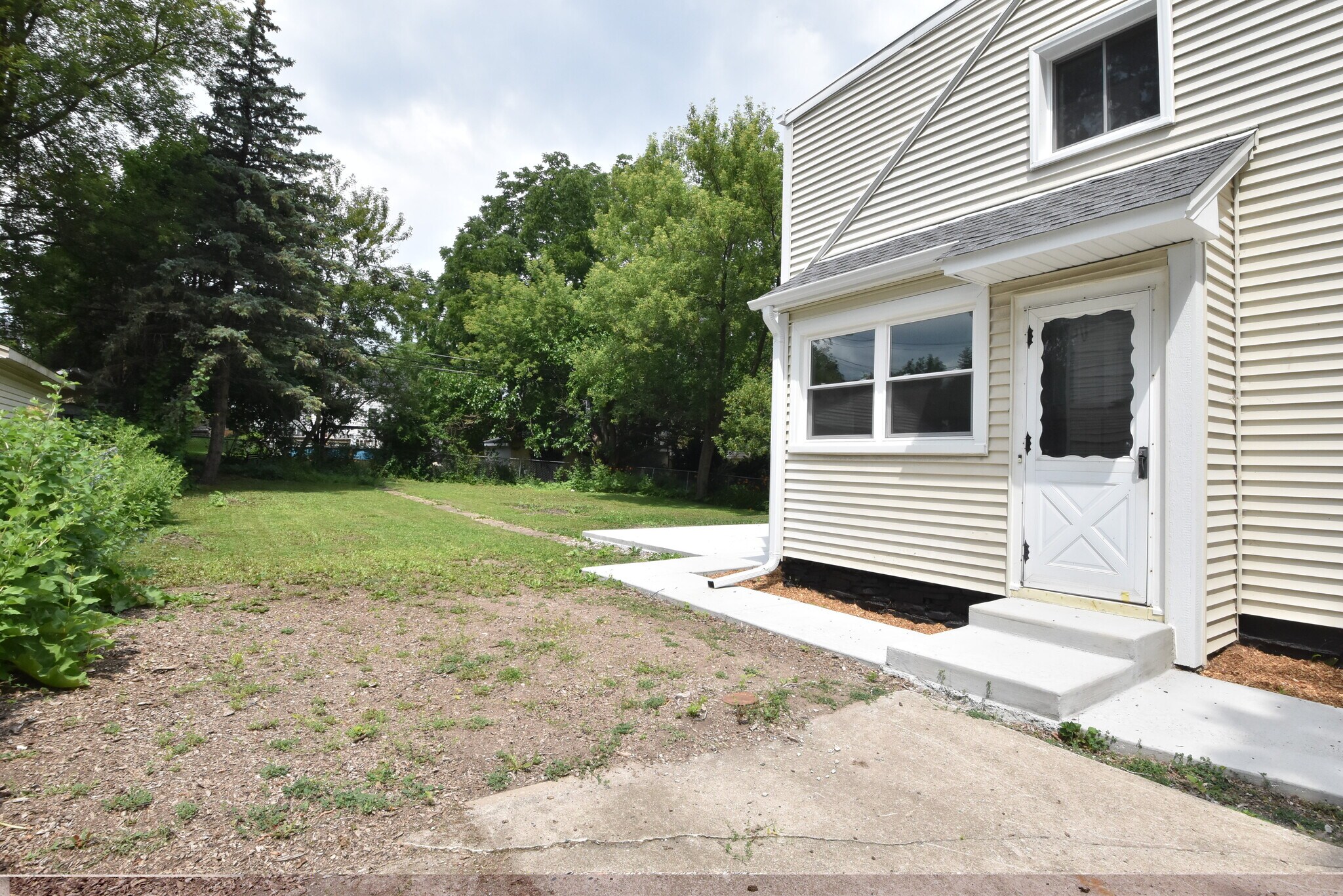 Building Photo - 3555 S 87th St