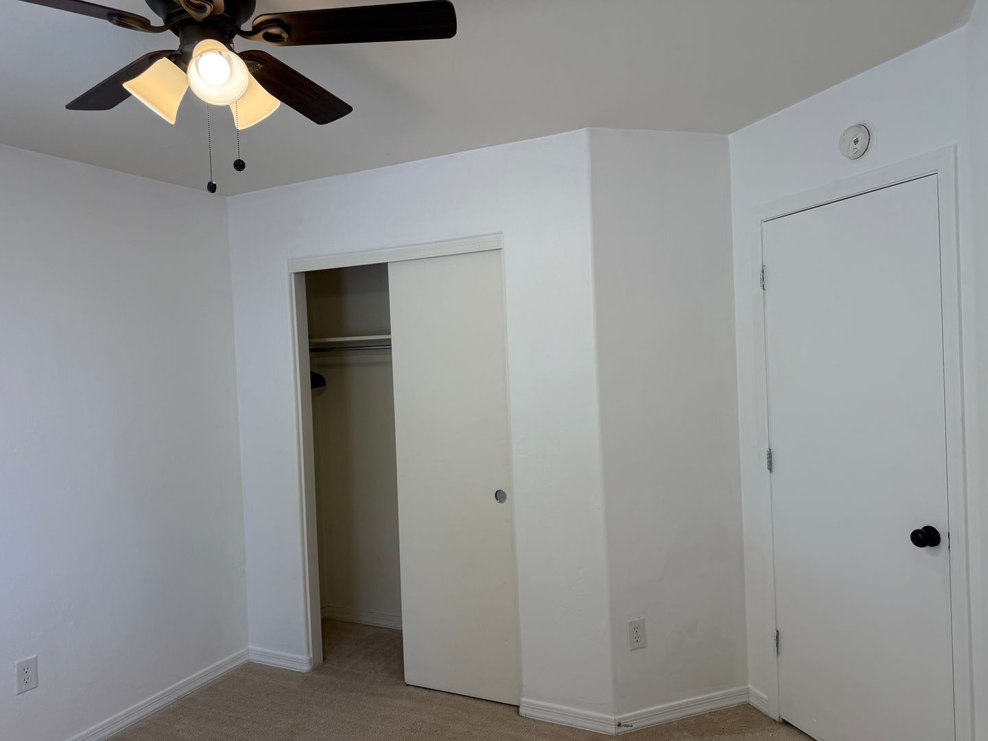 Building Photo - 281 W Paseo Celestial