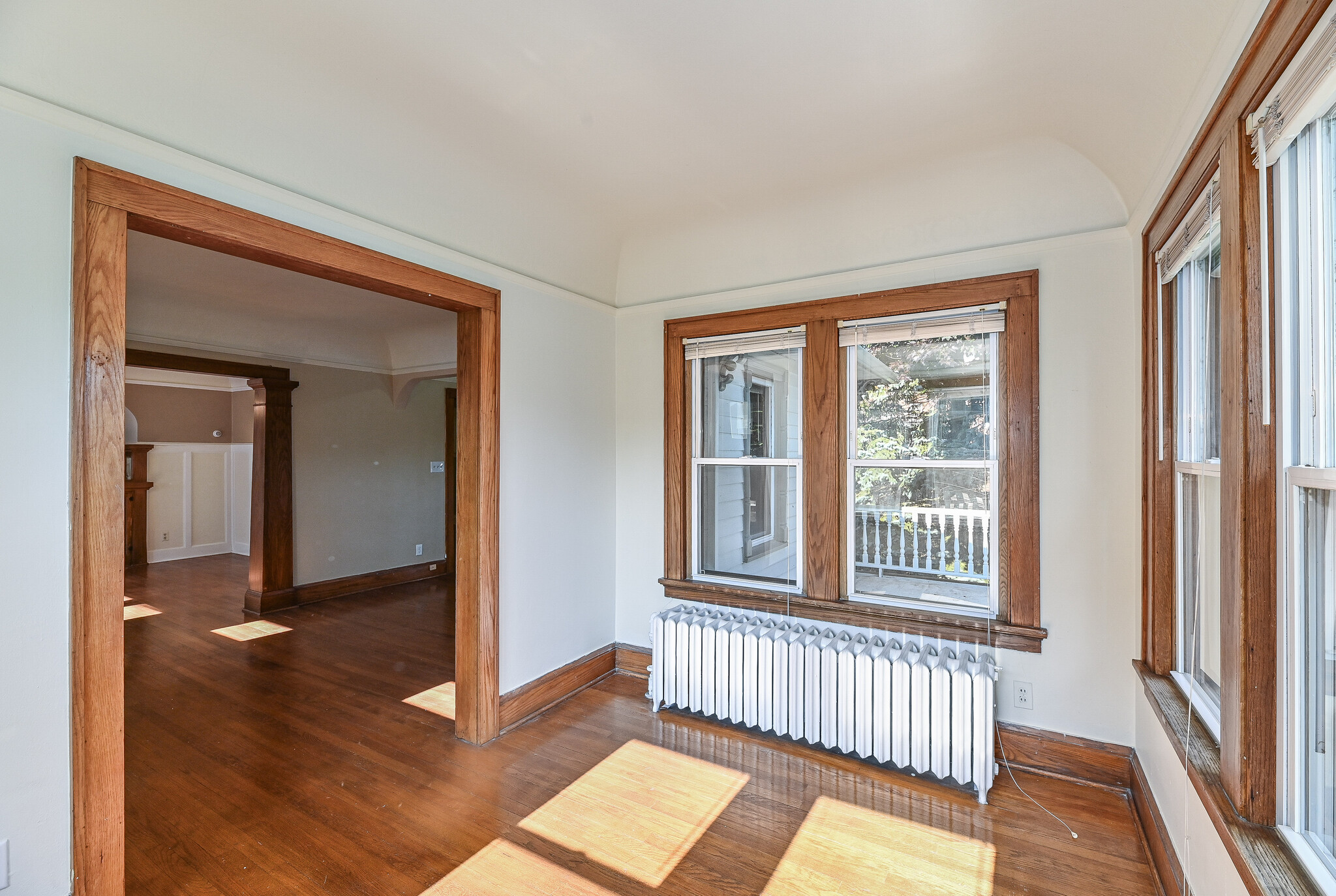 2nd Floor Attached Sun room - 1821 E Olive St